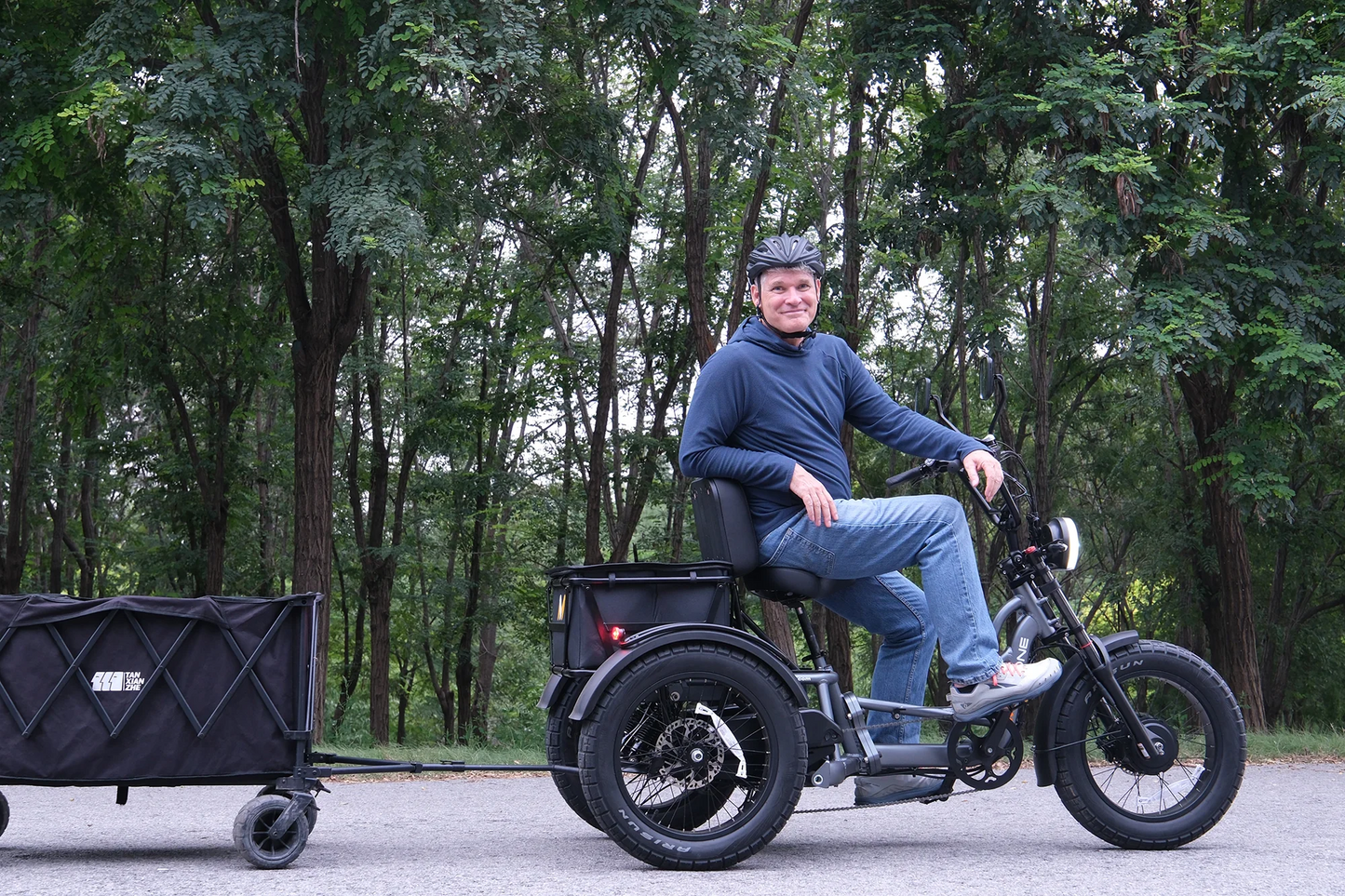 Meet One Tour β Dual-Motor, Dual-Battery Electric Trike