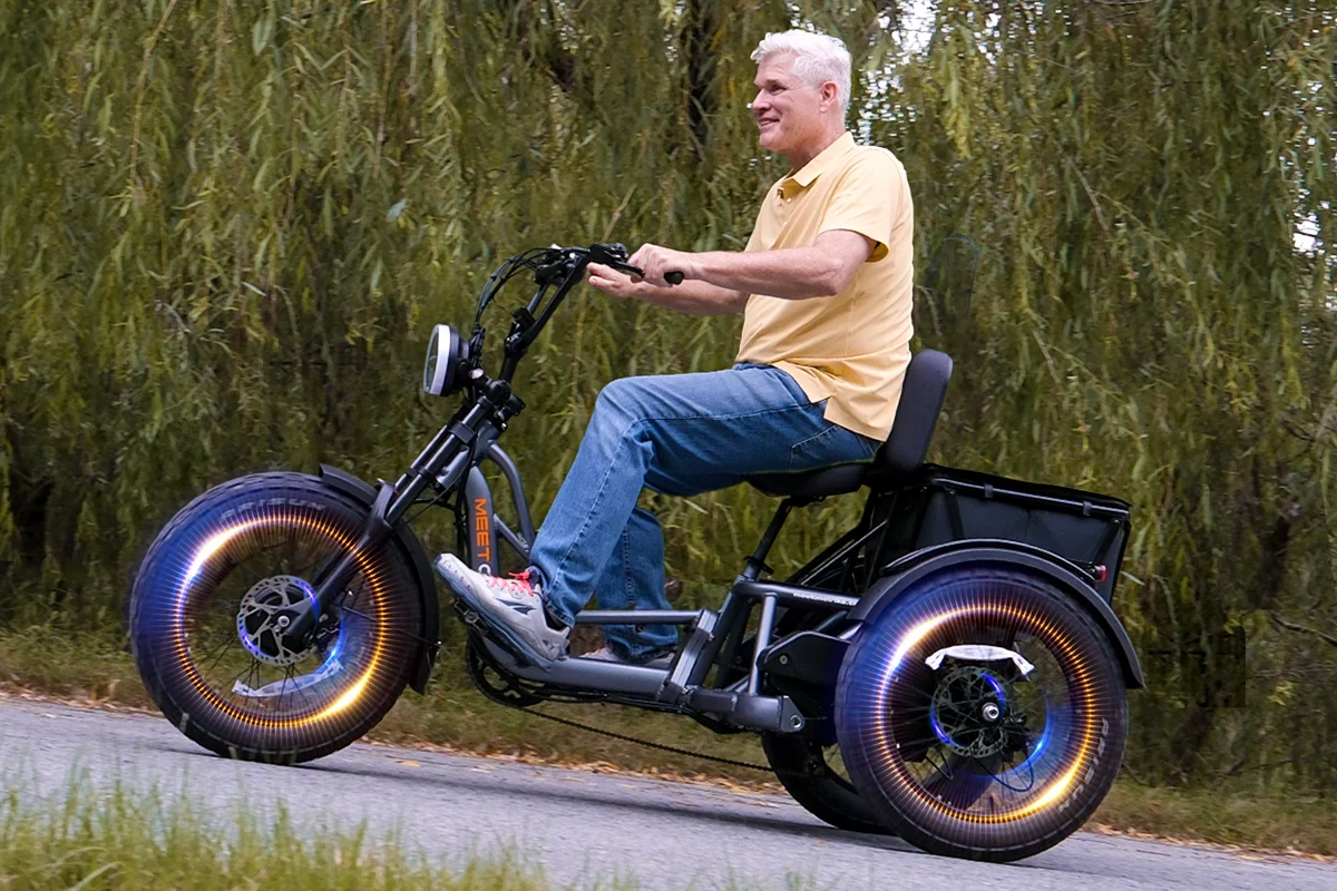 Meet One Tour β Dual-Motor, Dual-Battery Electric Trike
