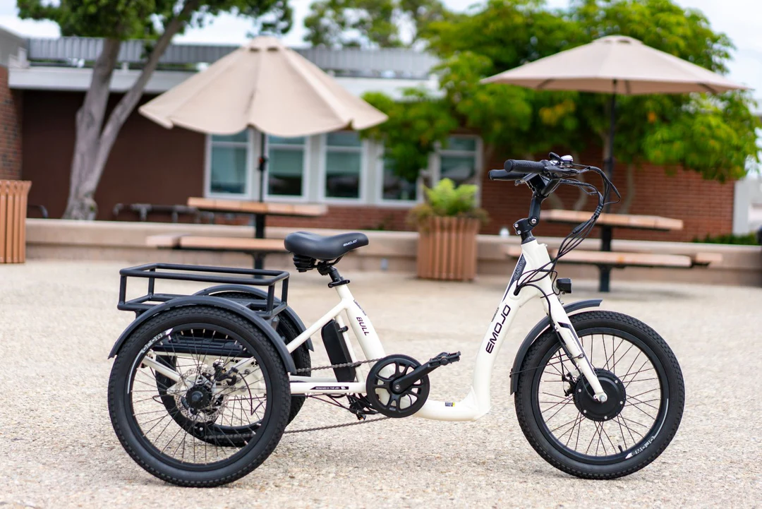 Emojo Bull – Low-Rider Electric Trike