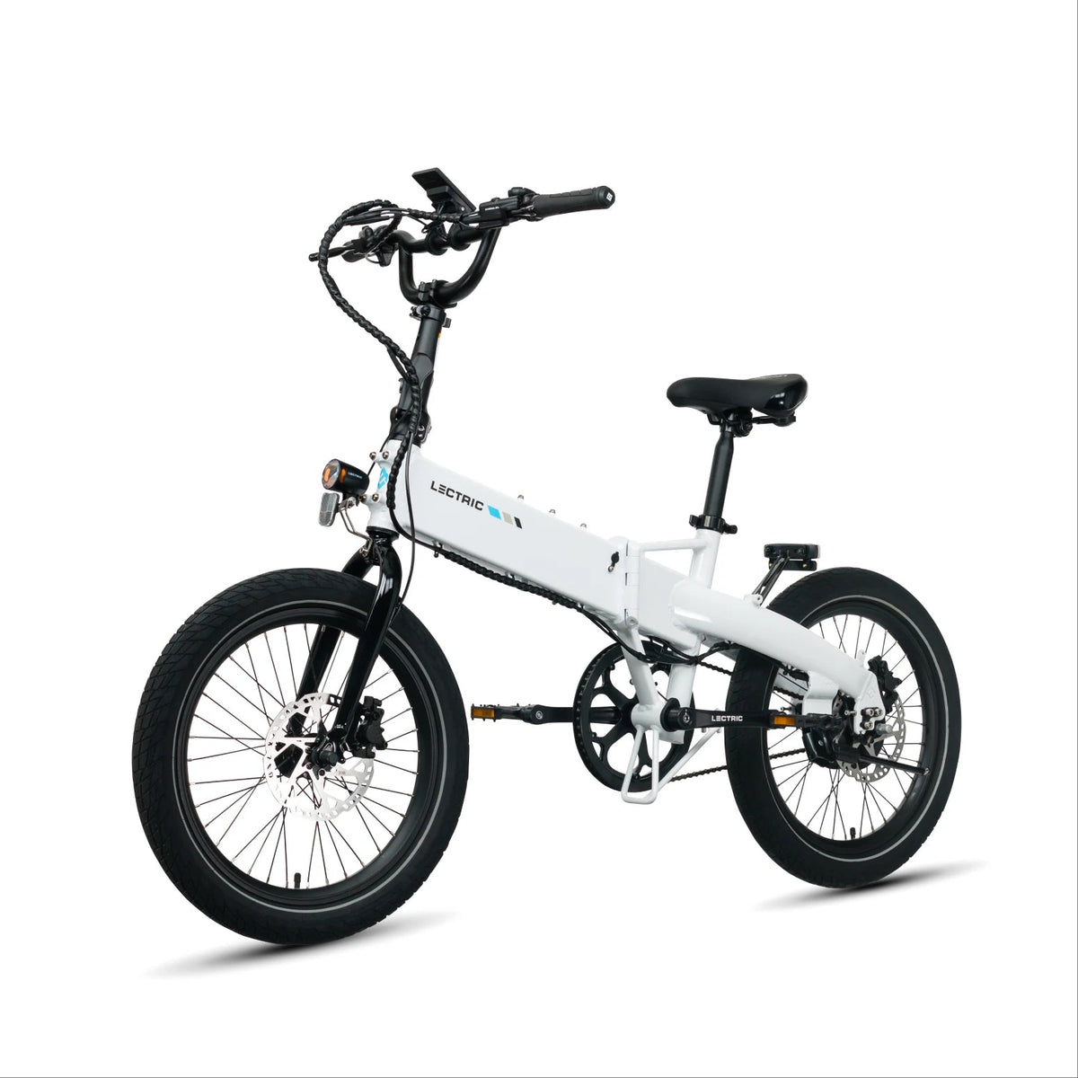 XP Lite3 Arctic White studio three-quarter left view